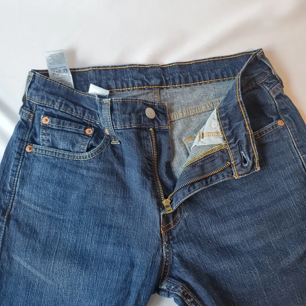 Levis minimal wear